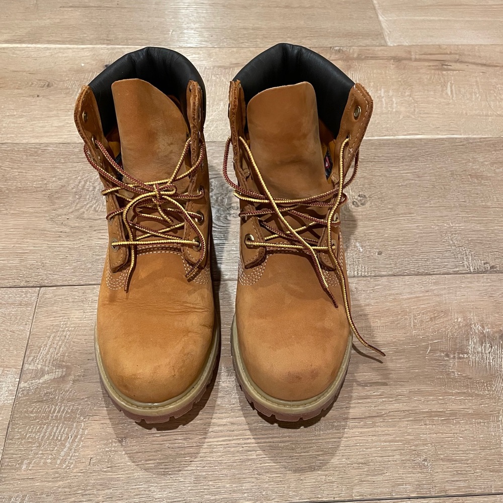 Women’s Timberland Boots size 7 1/2